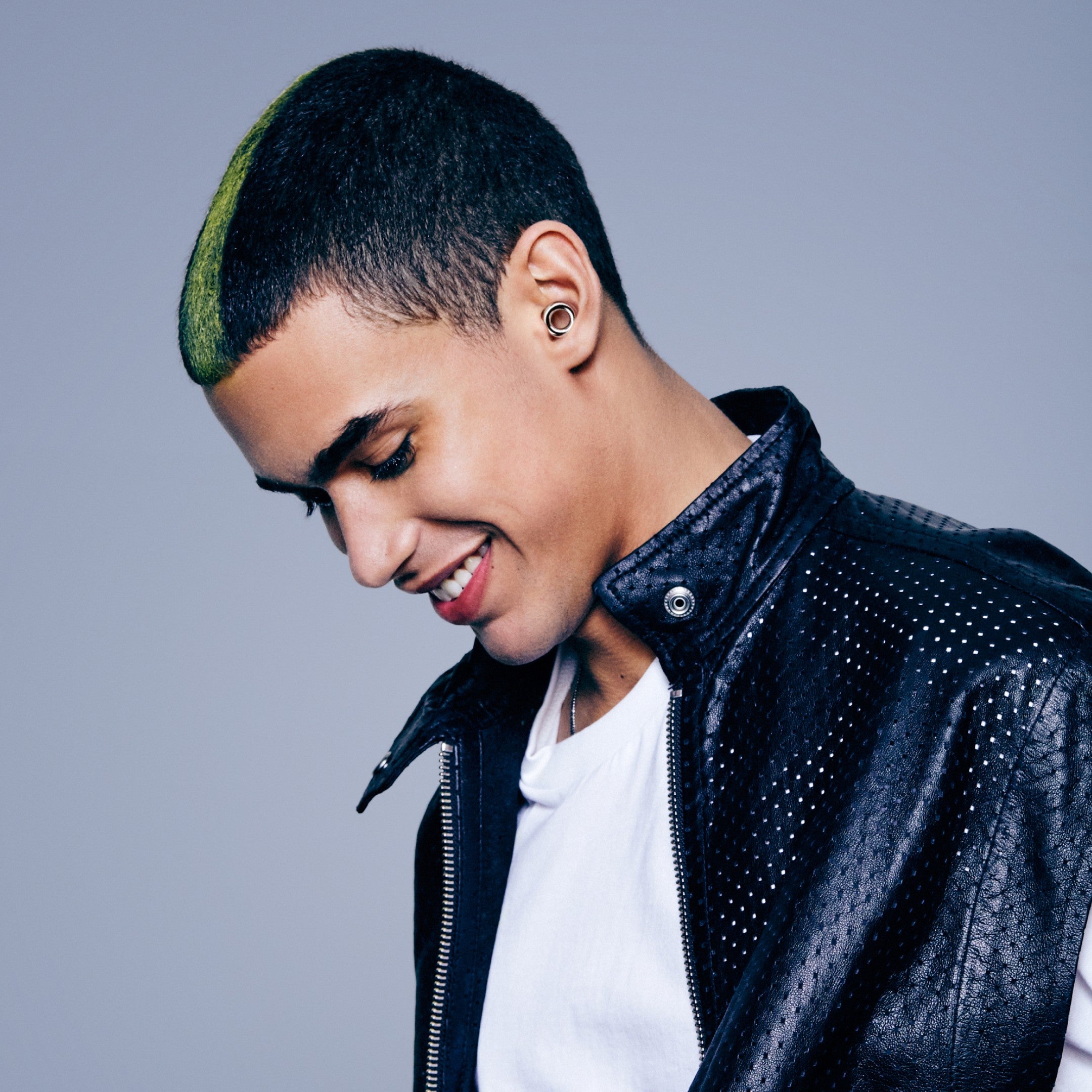 PDP_EXPERIENCE2_SILVER_1-1